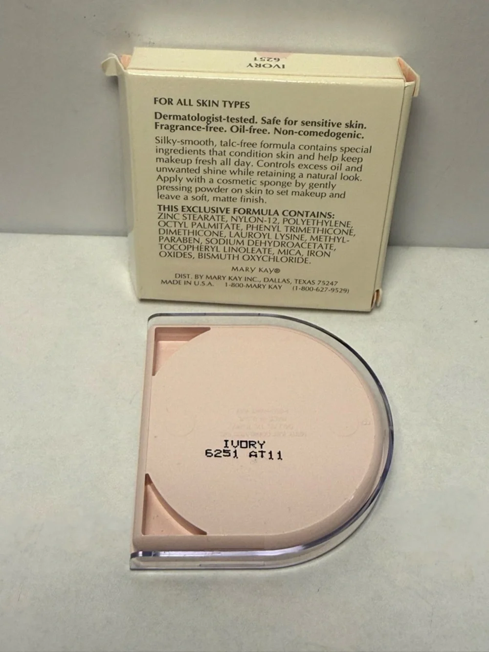 Mary Kay Powder Perfect Pressed Powder Ivory 6251 0.26 oz Discontinued NOS